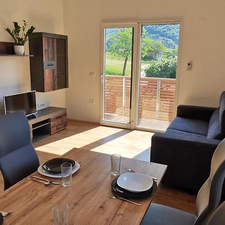 Apartmaji Tmaynka تولمين المظهر الخارجي الصورة