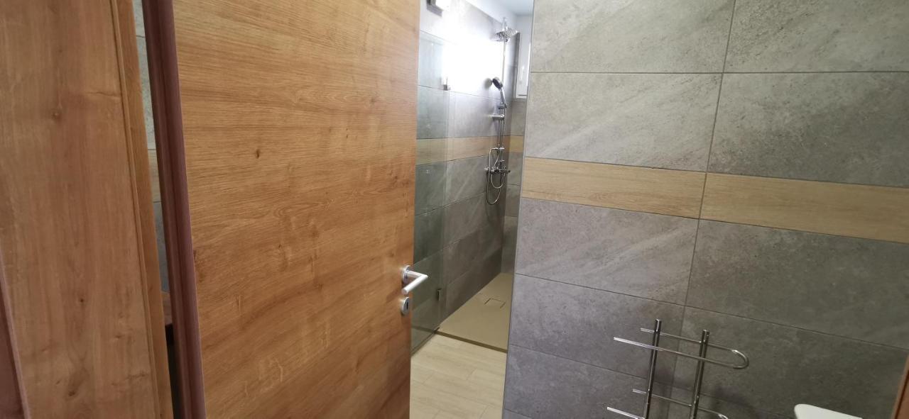 Apartmaji Tmaynka تولمين المظهر الخارجي الصورة