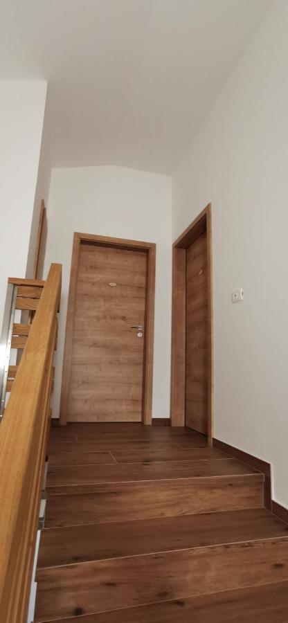 Apartmaji Tmaynka تولمين المظهر الخارجي الصورة